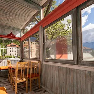 Appartement Absteige Innsbruck- Zentrale Ferienapartments, Innsbruck